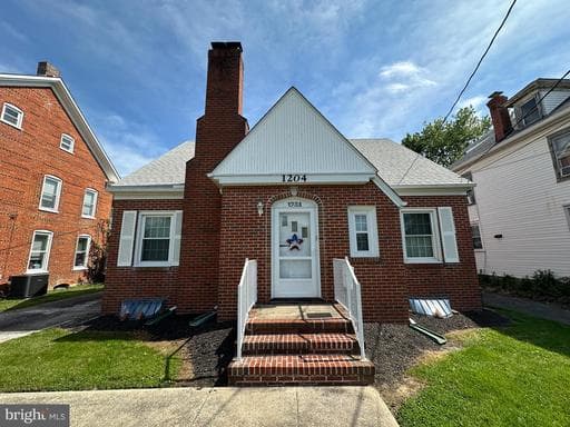1204 VIRGINIA AVENUE - Photo 1