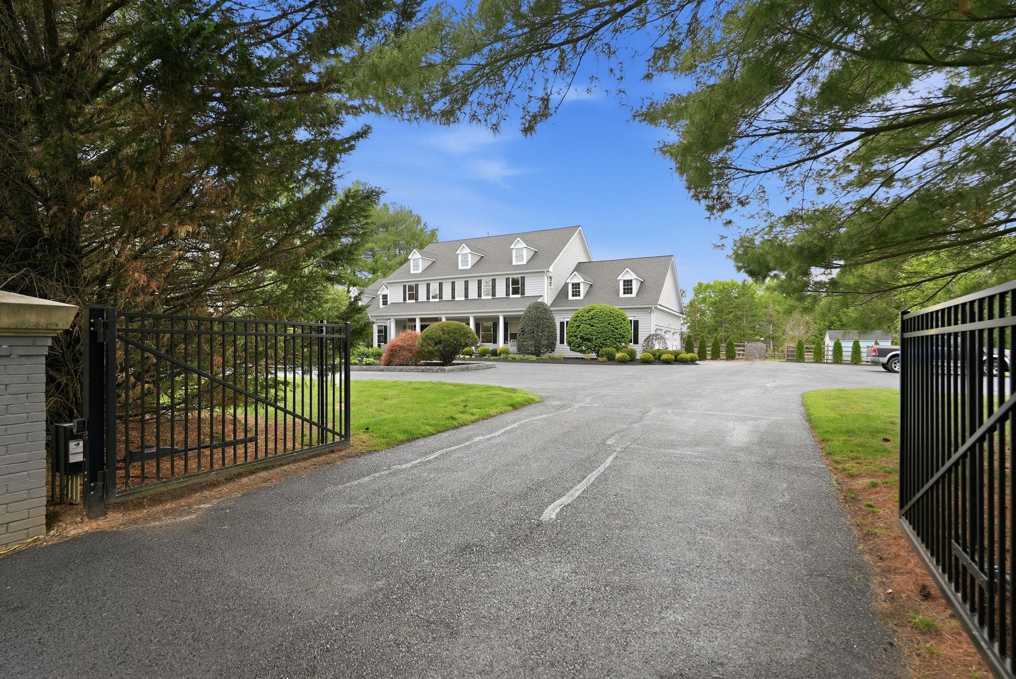 13516 TRAVILAH ROAD - Photo 1