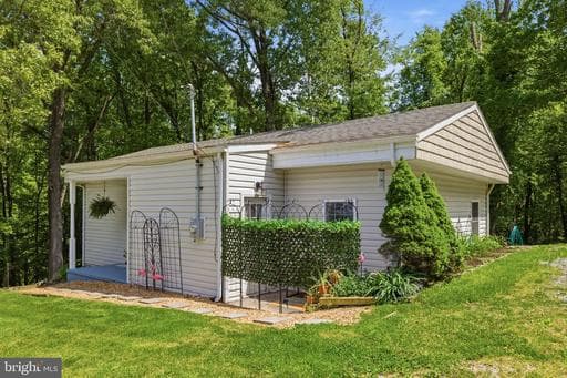 350 EVERGREEN LANE - Photo 1