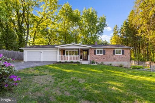 2505 LEWIS LANE - Photo 1