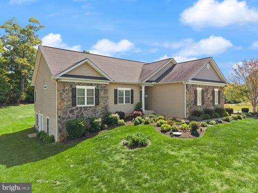9387 BLACKBIRD LOOP - Photo 1