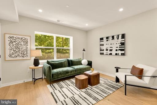 2606 41ST STREET 6 - Photo 1