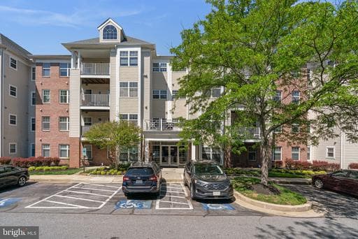 4550 CHAUCER WAY 406
