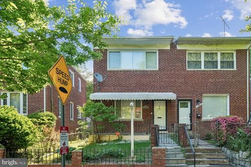 1688 FORT DUPONT STREET - Photo 1
