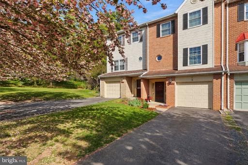 19517 WHITE SADDLE DRIVE - Photo 1