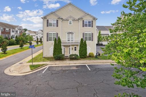 5066 VILLAGE FOUNTAIN PLACE - Photo 1