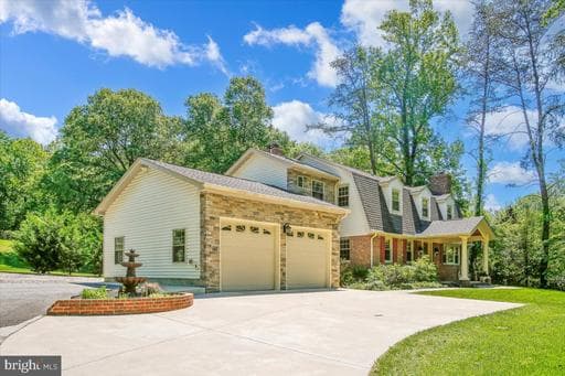 4107 WOODLARK DRIVE - Photo 1