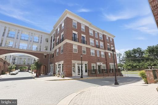7 GRANITE PLACE 214