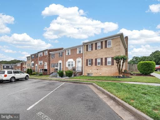 7417 Whernside St, Lorton, VA 22079-1505, United States - Photo 1