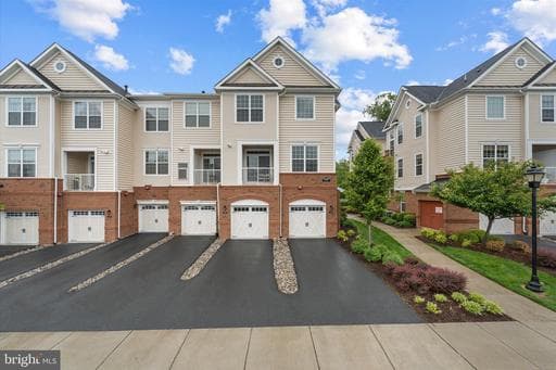 23265 MILLTOWN KNOLL SQUARE 114
