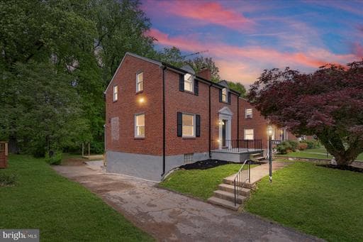 6615 LAUREL DRIVE - Photo 1