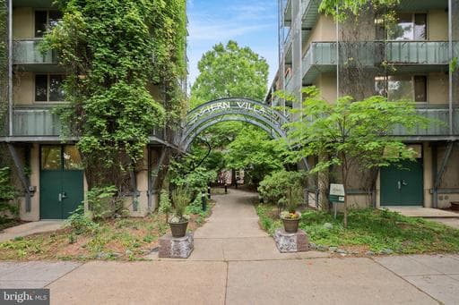 7981 Eastern Ave NW, Silver Spring, MD 20910-4803, United States