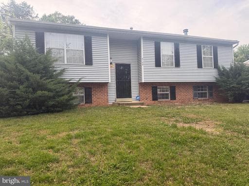 6105 WALNUT STREET - Photo 1