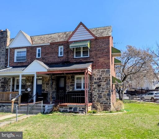 3847 BROOKLYN AVENUE - Photo 1