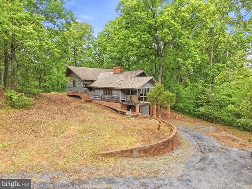 549 Mountain Laurel Dr, Mt Jackson, VA 22842-3021, United States - Photo 1