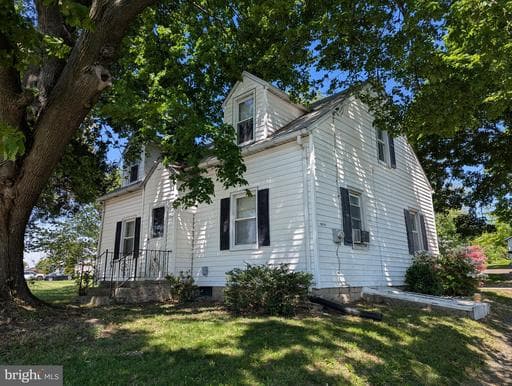 2215 ADY ROAD - Photo 1