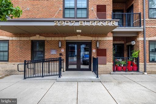 2907 BLEEKER STREET 3-206 - Photo 1