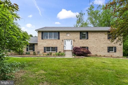1620 Meadow Oaks Ln, Huntingtown, MD 20639-9100, United States - Photo 1