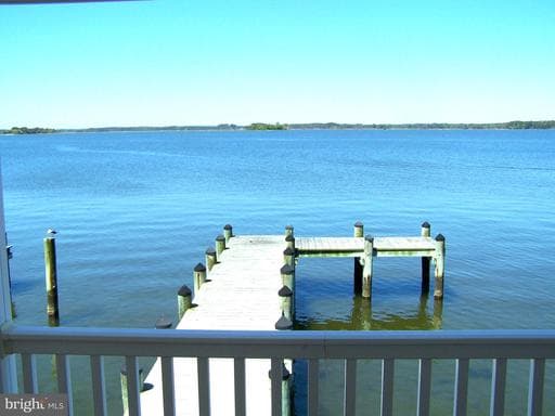 515 HARBOUR DRIVE