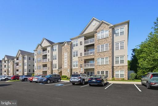 11150 CHAMBERS COURT J - Photo 1