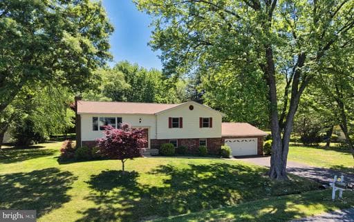 203 DROVERS WAY - Photo 1