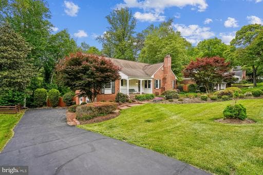 3709 Camelot Dr, Annandale, VA 22003-1306, United States - Photo 1