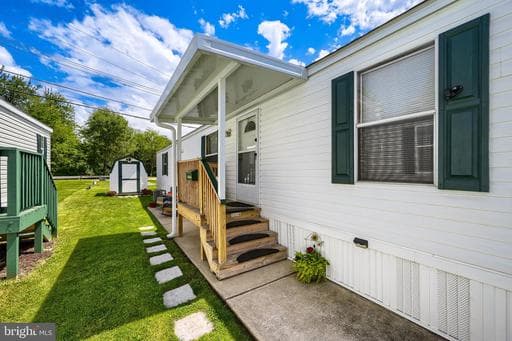 14 VISTA MOBILE DRIVE - Photo 1