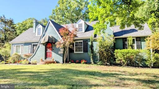 6809 SOUTH DRIVE - Photo 1
