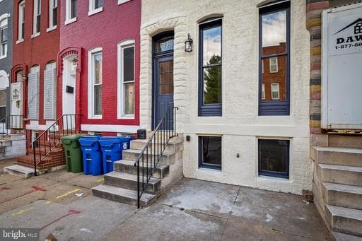 1030 N GILMOR STREET - Photo 1