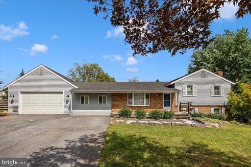 3905 SUGARLOAF DRIVE - Photo 1