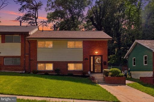 824 Booker Dr, Capitol Heights, MD 20743-1832, United States - Photo 1