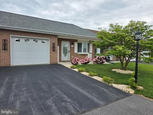 372 WINDING OAK DRIVE - Photo 1