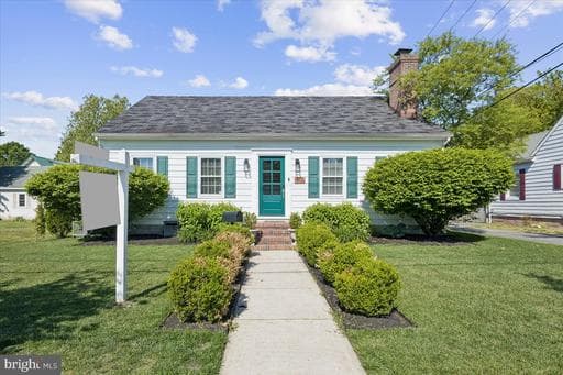 417 S AURORA STREET - Photo 1