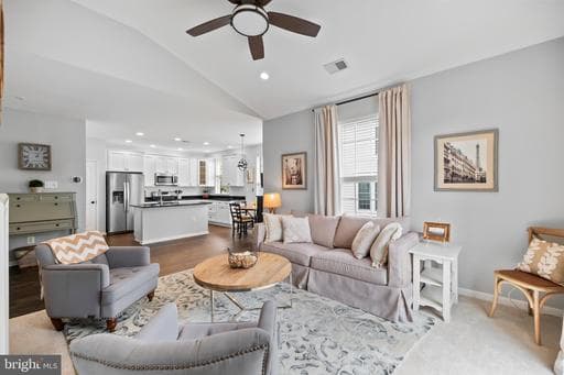 5090 DONOVAN DRIVE 102
