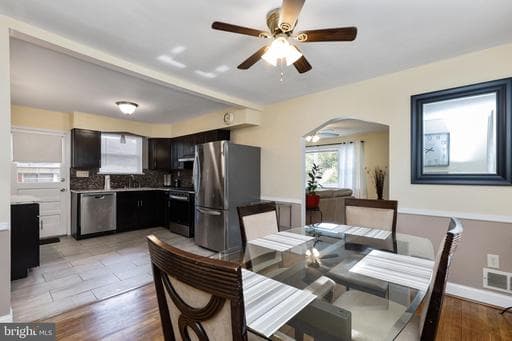 123 WALNUT STREET - Photo 1