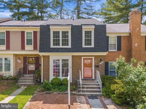10067 MAPLE LEAF DRIVE - Photo 1
