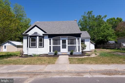 311 MAPLE AVENUE - Photo 1