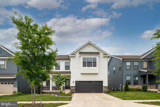 831 FOUNDRY STREET - Photo 1