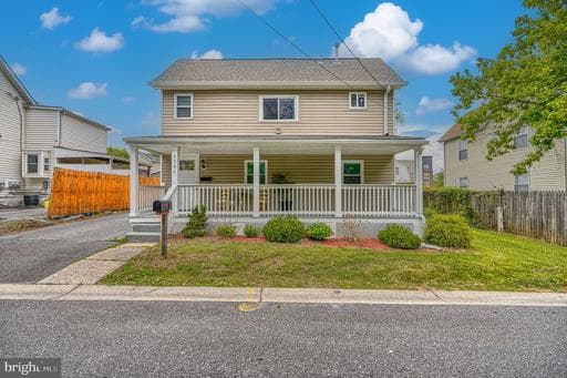 5797 RAILROAD AVENUE - Photo 1