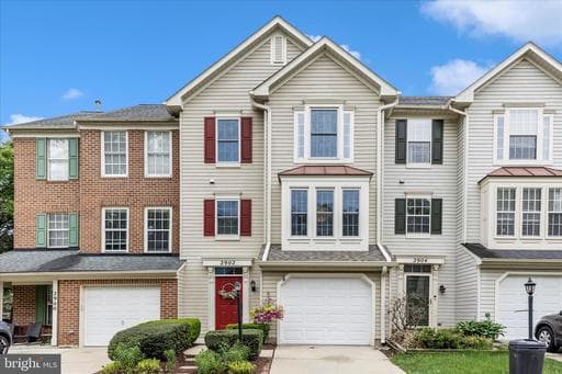 2902 CLOVERCREST WAY - Photo 1