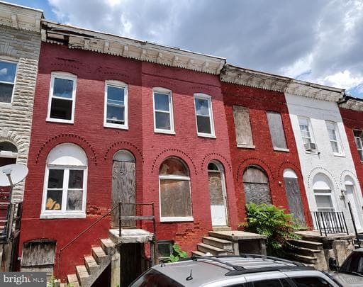 2008 RIDGEHILL AVENUE - Photo 1