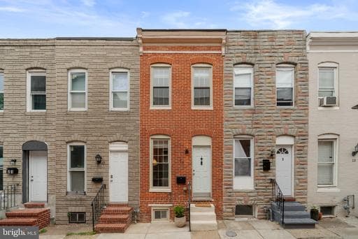 17 N BRADFORD STREET - Photo 1