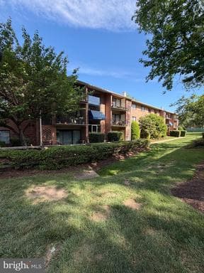 7604 SAVANNAH STREET T2 - Photo 1
