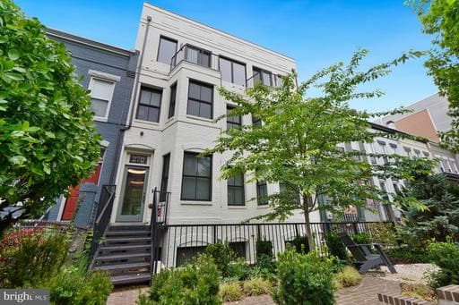 270 15TH STREET 202