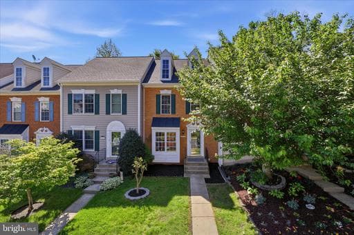 14143 Compton Valley Way, Centreville, VA 20121-5002, United States - Photo 1