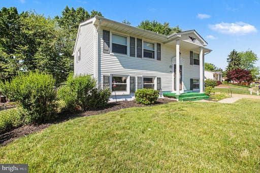 4401 KENTMORE DRIVE - Photo 1