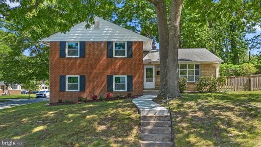 9109 DRAKE PLACE - Photo 1