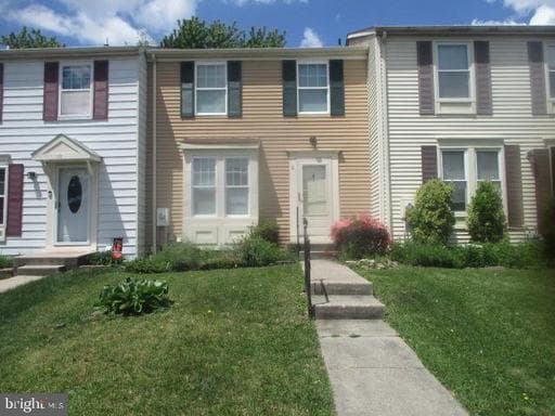 8 RADER COURT - Photo 1