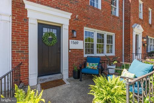 1569 DOXBURY ROAD - Photo 1