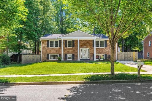 5807 PARKWAY DRIVE - Photo 1